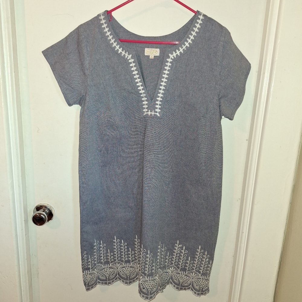 Mudpie Chambray Embroidered Shift Dress. Preppy, Classic